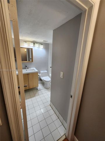 2051 Renaissance Blvd 203, Miramar, FL 33025