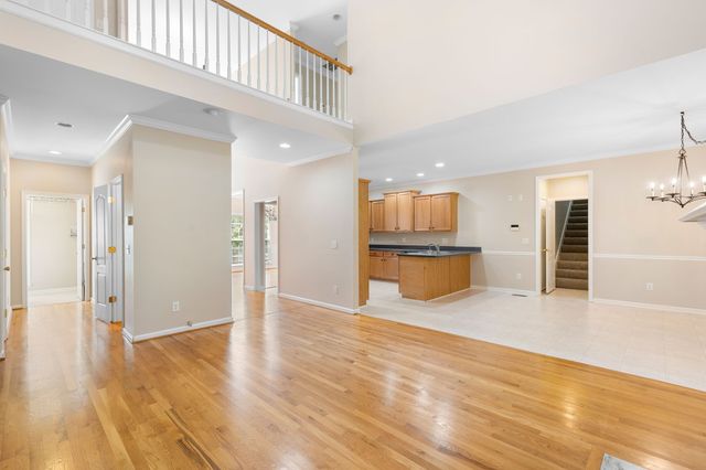 1034 Ridglea Dr, Burns, TN 37029