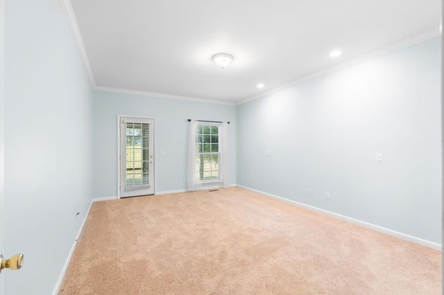1034 Ridglea Dr, Burns, TN 37029