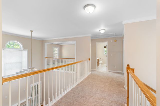 1034 Ridglea Dr, Burns, TN 37029
