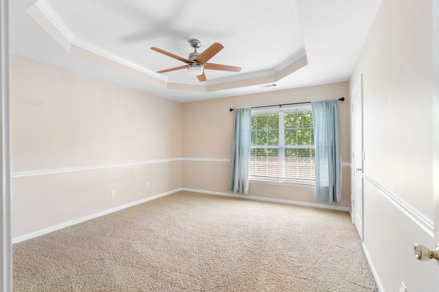 1034 Ridglea Dr, Burns, TN 37029