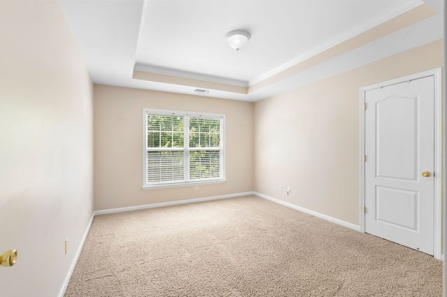 1034 Ridglea Dr, Burns, TN 37029