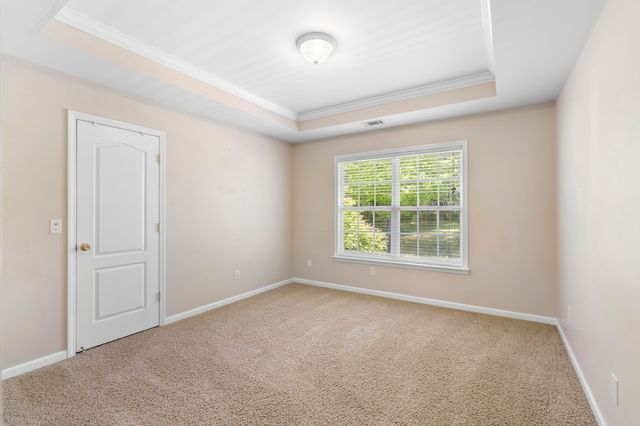 1034 Ridglea Dr, Burns, TN 37029