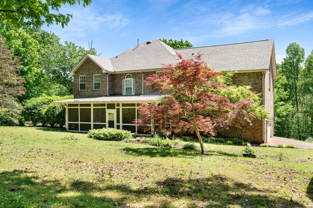 1034 Ridglea Dr, Burns, TN 37029