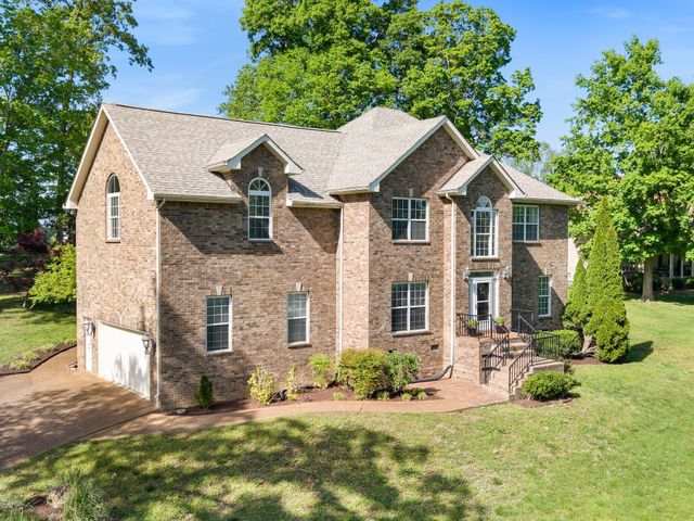 1034 Ridglea Dr, Burns, TN 37029