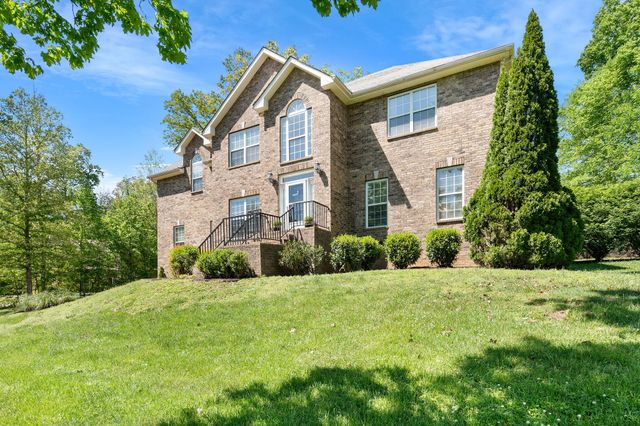 1034 Ridglea Dr, Burns, TN 37029