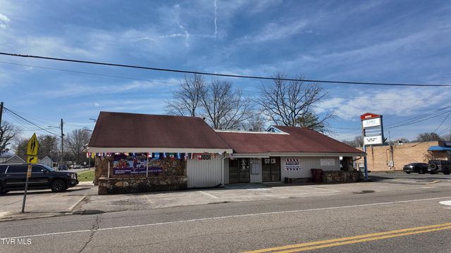 1001 North Roan Street, Johnson City, TN 37601