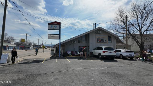 1001 North Roan Street, Johnson City, TN 37601