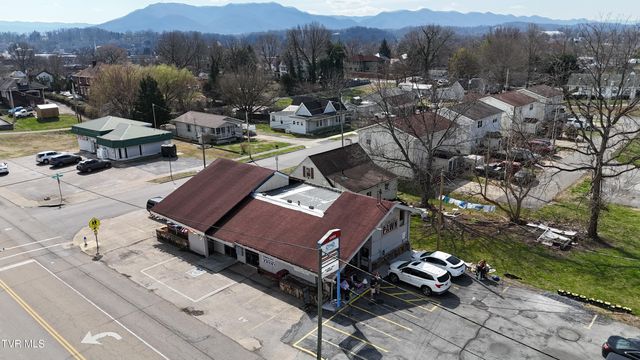 1001 North Roan Street, Johnson City, TN 37601