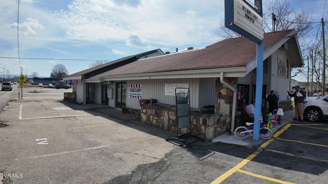 1001 North Roan Street, Johnson City, TN 37601