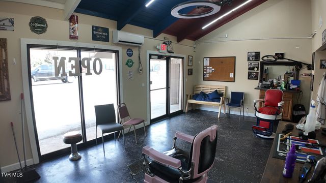 1001 North Roan Street, Johnson City, TN 37601