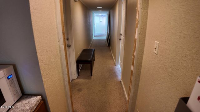 1001 North Roan Street, Johnson City, TN 37601