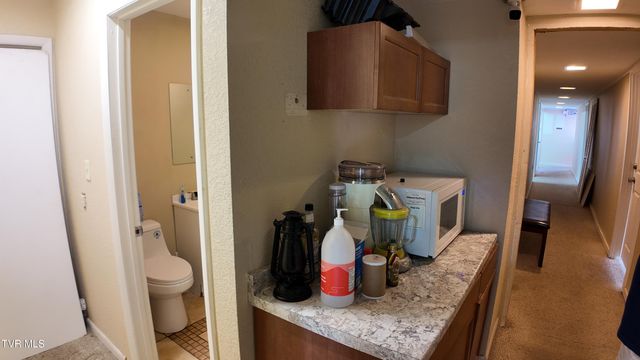 1001 North Roan Street, Johnson City, TN 37601