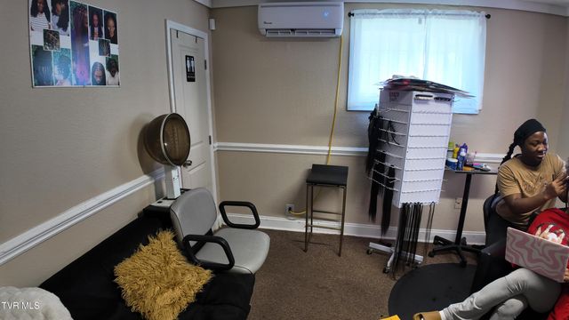 1001 North Roan Street, Johnson City, TN 37601