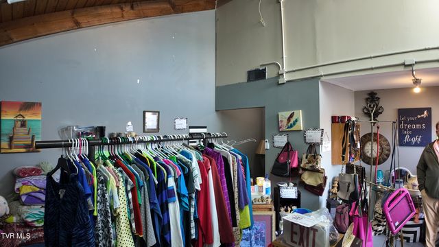 1001 North Roan Street, Johnson City, TN 37601