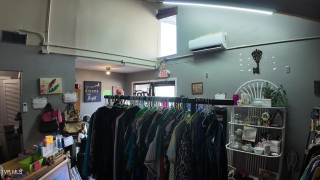 1001 North Roan Street, Johnson City, TN 37601