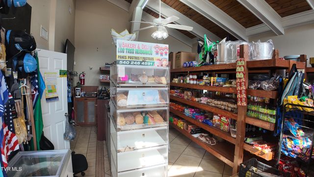 1001 North Roan Street, Johnson City, TN 37601