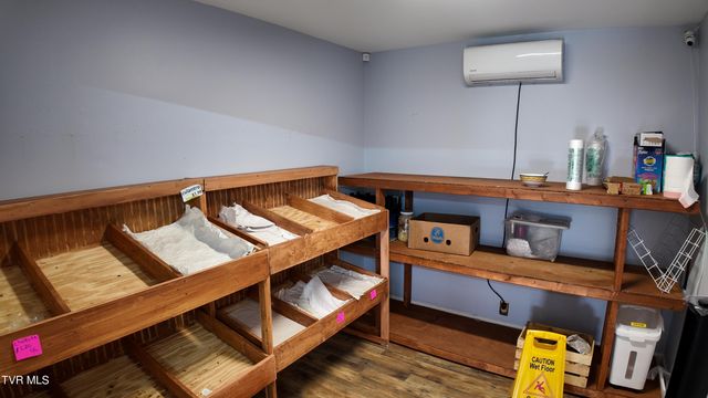 1001 North Roan Street, Johnson City, TN 37601