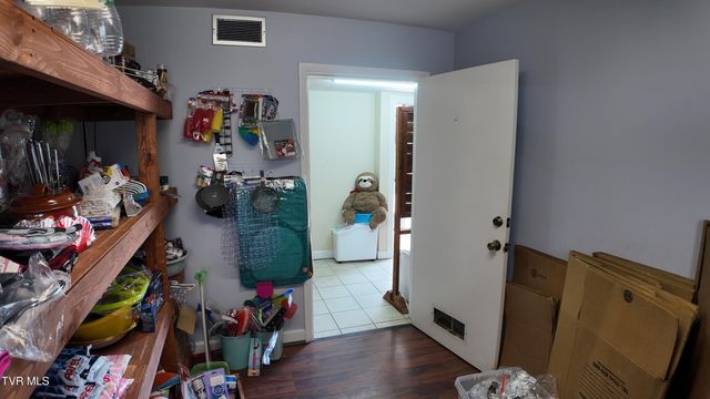 1001 North Roan Street, Johnson City, TN 37601