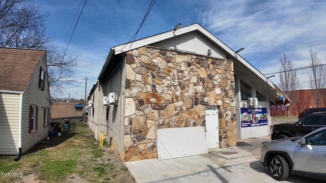 1001 North Roan Street, Johnson City, TN 37601