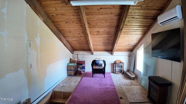 1001 North Roan Street, Johnson City, TN 37601