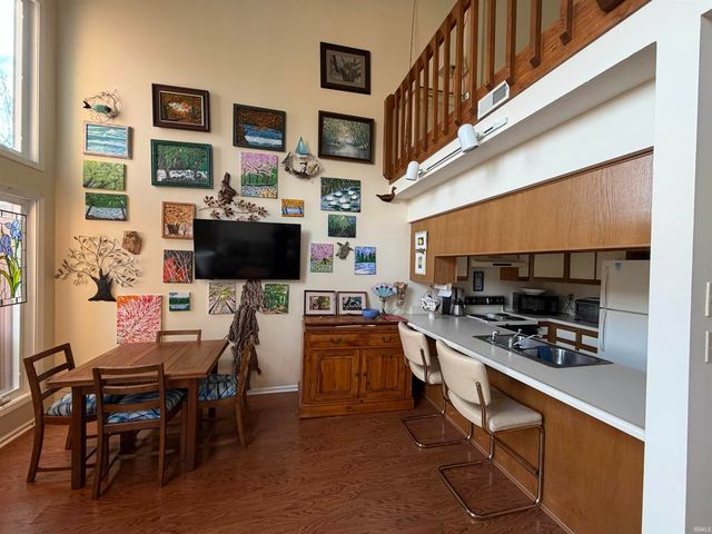 4050 E Eagle Bay Drive, Bloomington, IN 47401