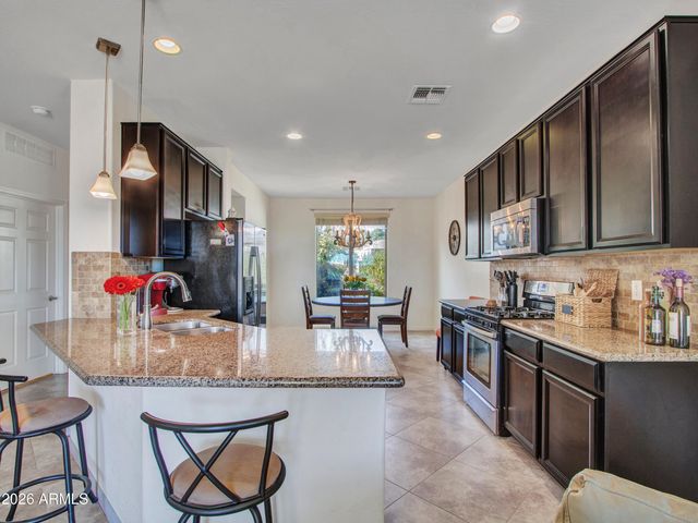 17579 W CEDARWOOD Lane, Goodyear, AZ 85338