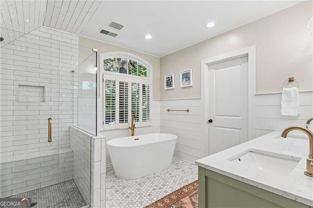 1005 Wadsworth Drive NW, Atlanta, GA 30318