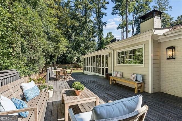 1005 Wadsworth Drive NW, Atlanta, GA 30318