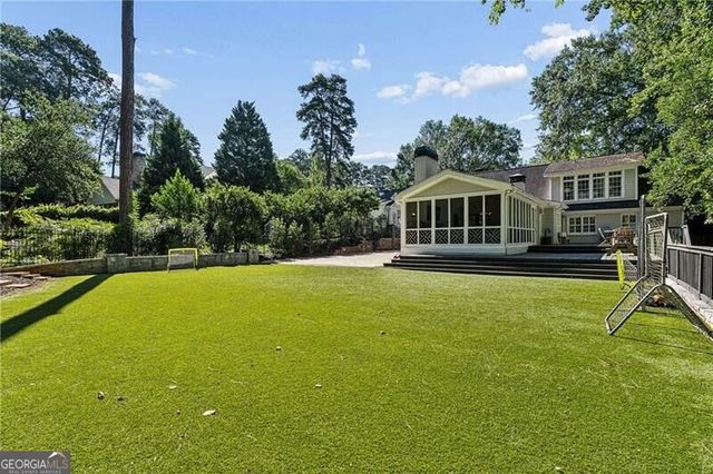1005 Wadsworth Drive NW, Atlanta, GA 30318
