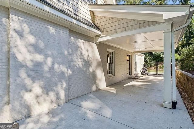 1005 Wadsworth Drive NW, Atlanta, GA 30318