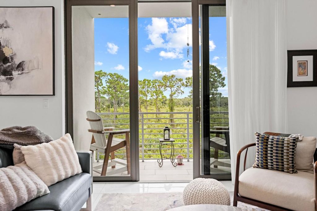 Image 11 of property listing at 1811 NW 42nd Drive, Boca Raton, FL 33431