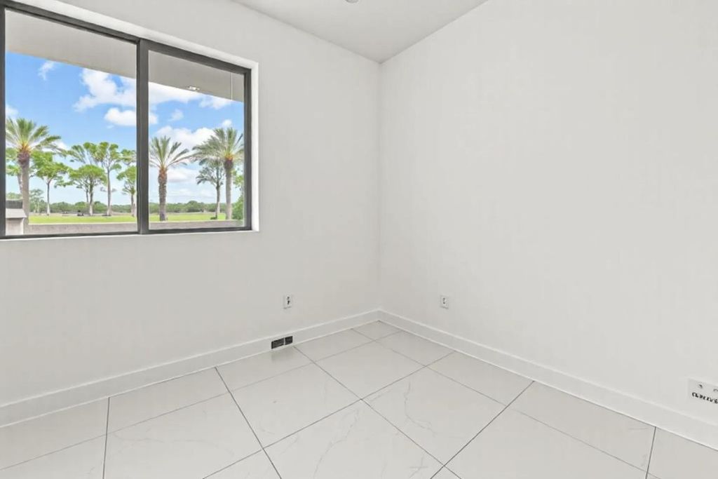 Image 17 of property listing at 1811 NW 42nd Drive, Boca Raton, FL 33431