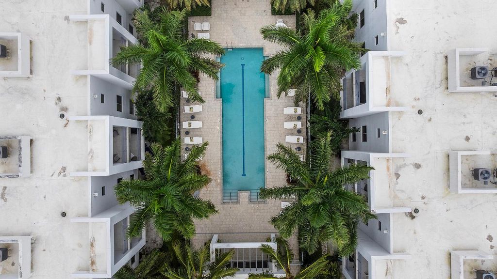 Image 45 of property listing at 1811 NW 42nd Drive, Boca Raton, FL 33431