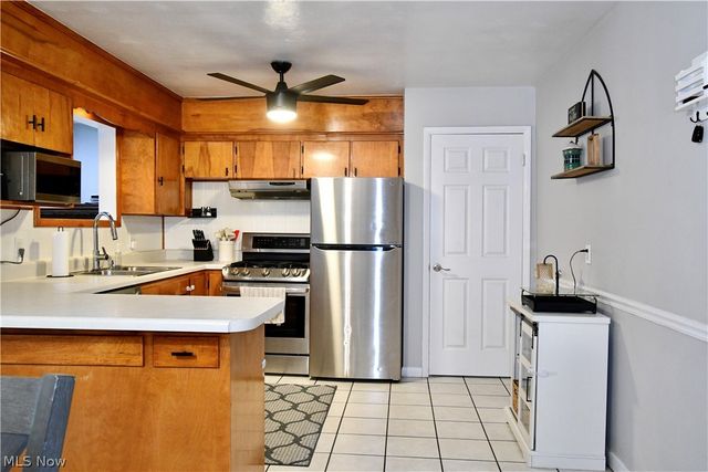 3045 Paradise Avenue, Canfield, OH 44406