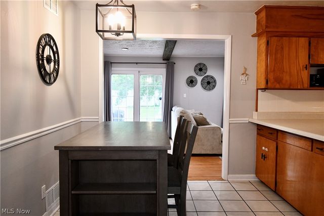 3045 Paradise Avenue, Canfield, OH 44406