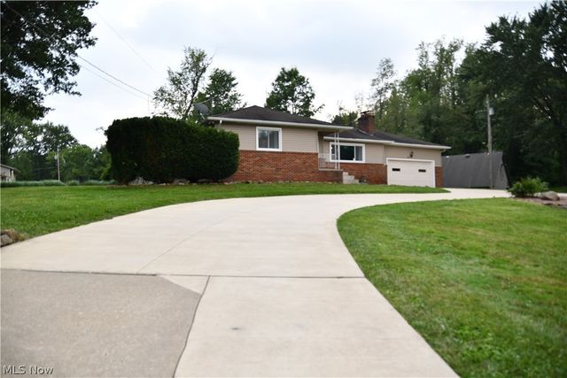 3045 Paradise Avenue, Canfield, OH 44406