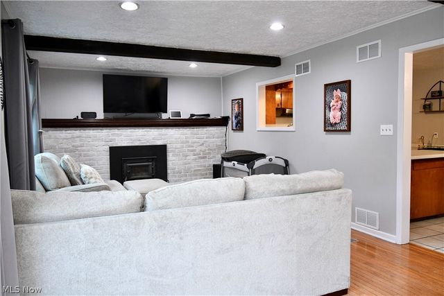 3045 Paradise Avenue, Canfield, OH 44406