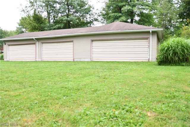 3045 Paradise Avenue, Canfield, OH 44406