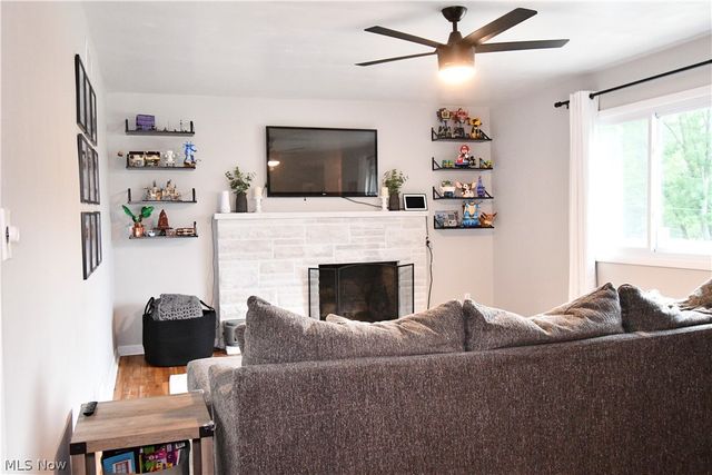 3045 Paradise Avenue, Canfield, OH 44406