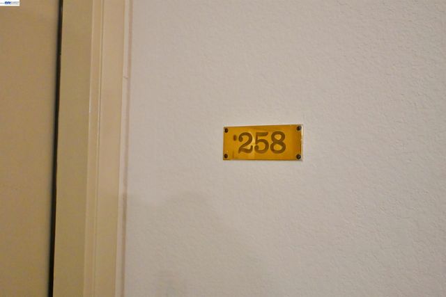 1256 Stanhope Ln. 258, Hayward, CA 94545