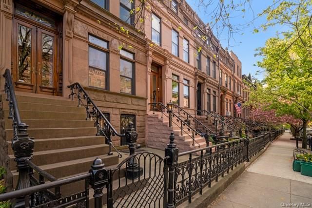 662 10th Street, Brooklyn, NY 11215