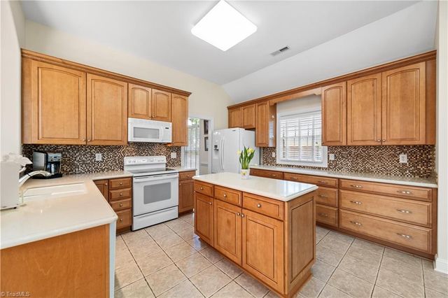 108 N Niblick Court, Advance, NC 27006