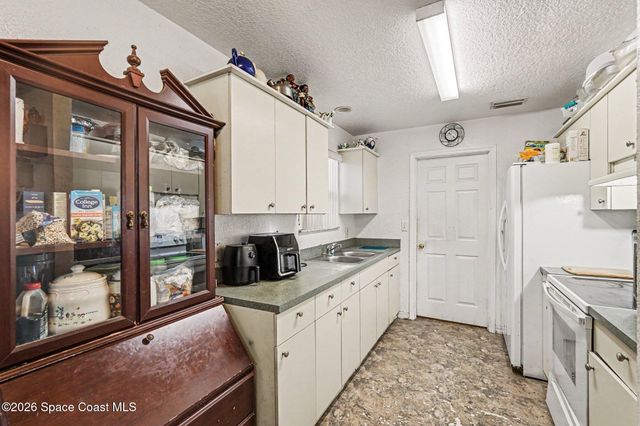 2225 Monroe Street, Palm Bay, FL 32905