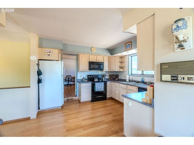 12885 Se 242ND Ave, Damascus, OR 97089