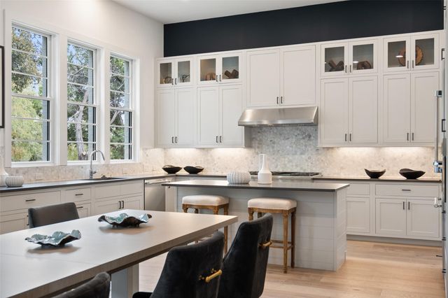 1719 Spyglass DR 1, Austin, TX 78746