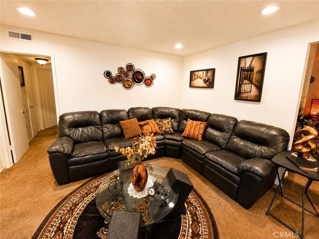 15558 Gundry, Paramount, CA 90723