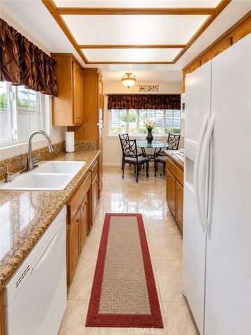 15558 Gundry, Paramount, CA 90723