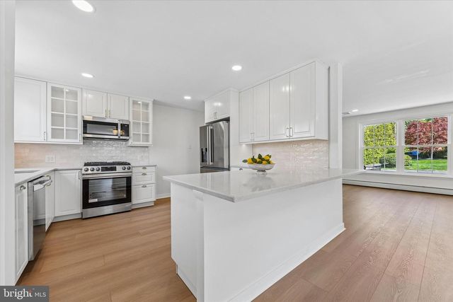 1803 HARRIS RD, Laverock, PA 19038