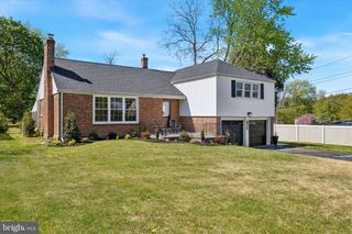 1803 HARRIS RD, Laverock, PA 19038